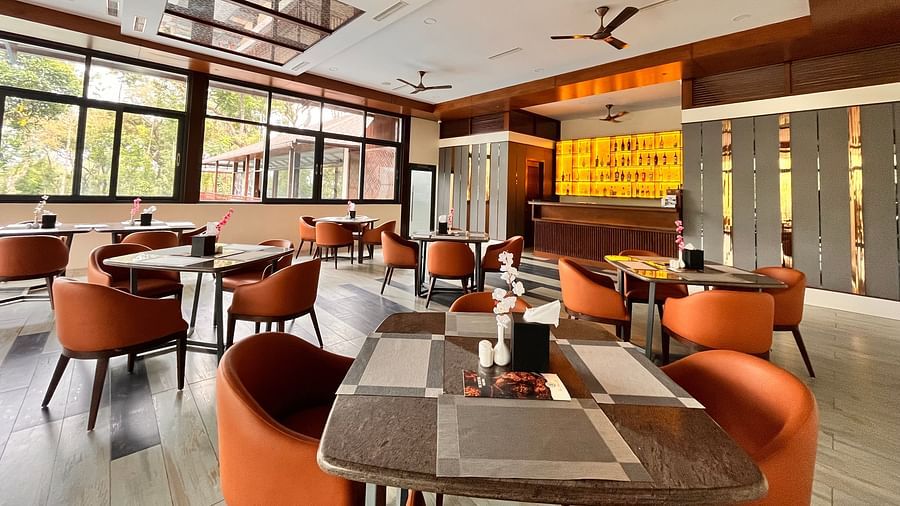 The Silver Peg Bar and Restaurant at The Silver Sky Hotels and Resorts, Chikkamangaluru 2