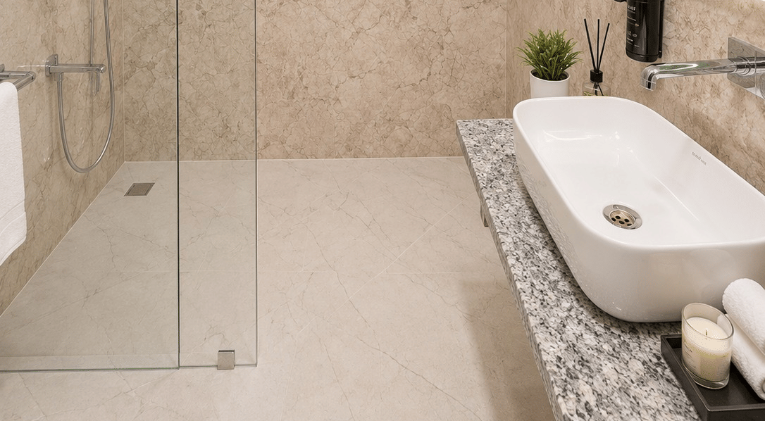 Deluxe Bathroom