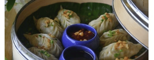momos in a steamer