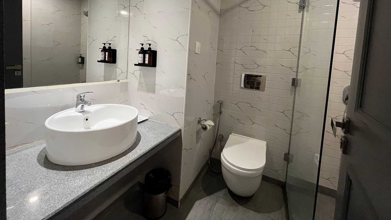 Citrus - Bathroom