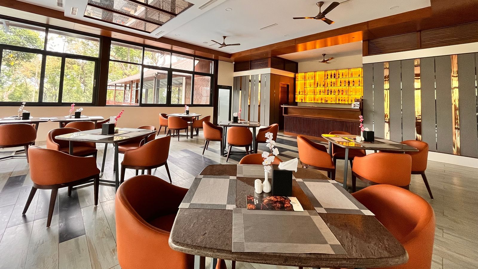 The Silver Peg Bar and Restaurant at The Silver Sky Hotels and Resorts, Chikkamangaluru 2