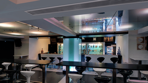 Black White - pub in Chennai 3