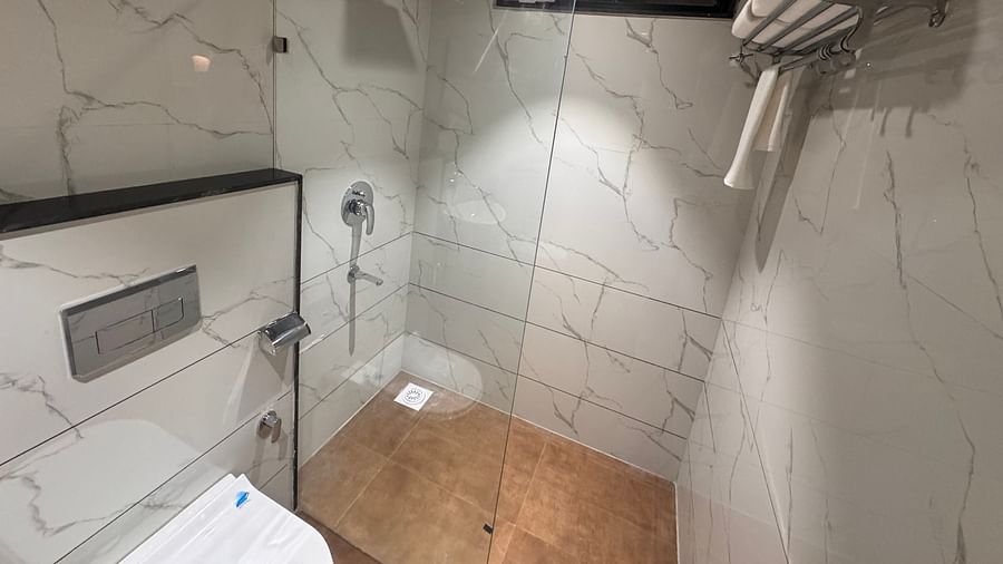 Deluxe room 5
