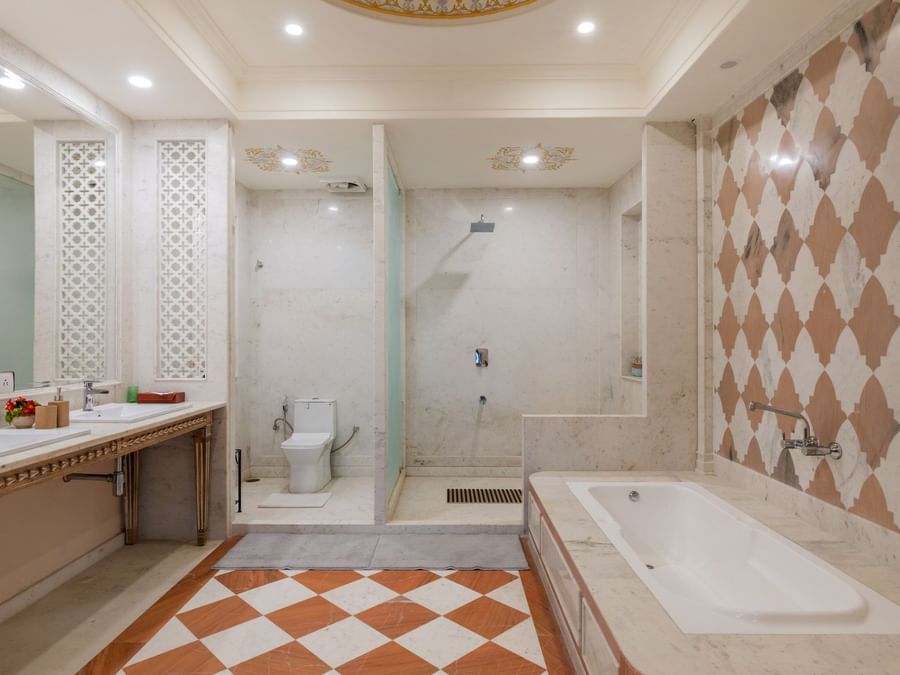 Maharani Suite - Bathroom - Umaid Palace - Luxury Resort Near Jaipur-6