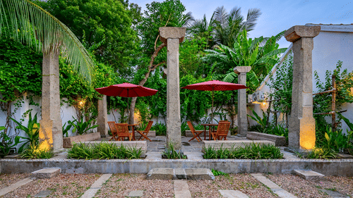 dining spcae during daytime