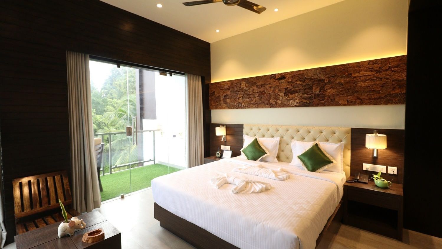 Premium Suite Pool View Rooms  (9)