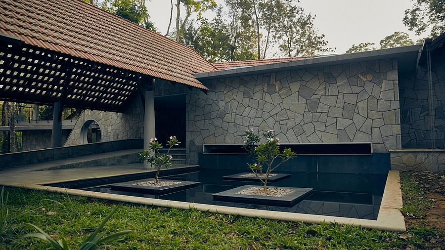 The Birchwood Retreat - view of the wading pool