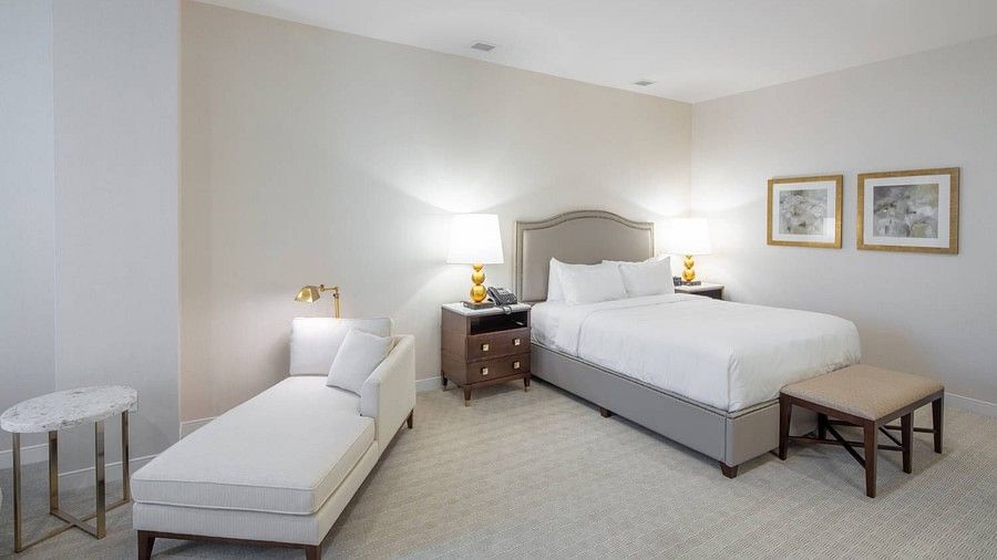 Getaway from NYC   YO1 Health Resort  Lakeview King Room 7