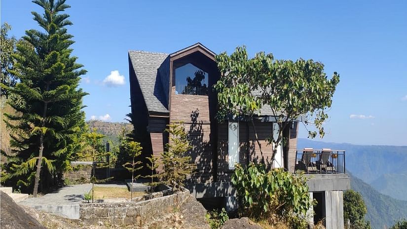 the exterior of presidential villa 4