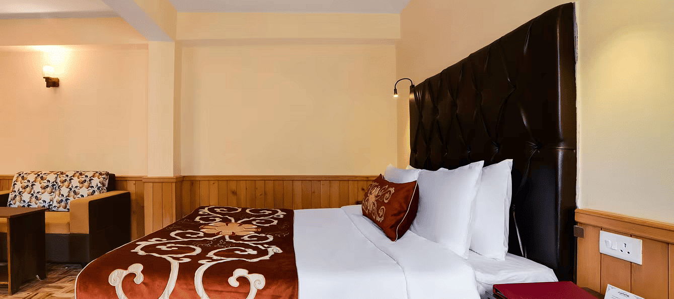 PREMIUM ROOM WITH BALCONY (4)