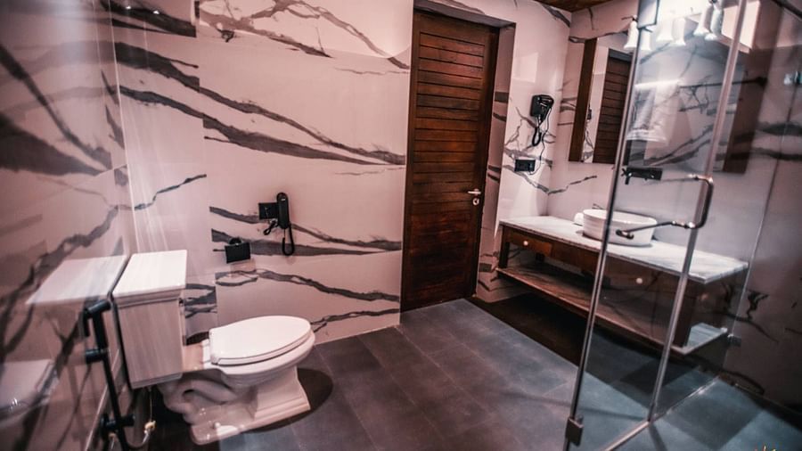 interior of a bathroom designed with classy furnishings - Symphony Samudra Beachside Jungle Resort And Spa, Port Blair