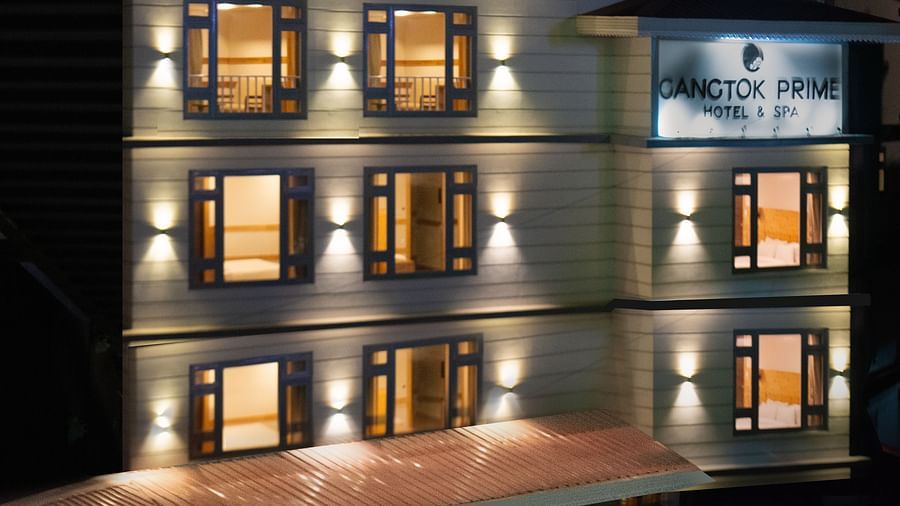 A night view of the facade of the hotel I Avianna Gangtok Prime Hotel & Spa