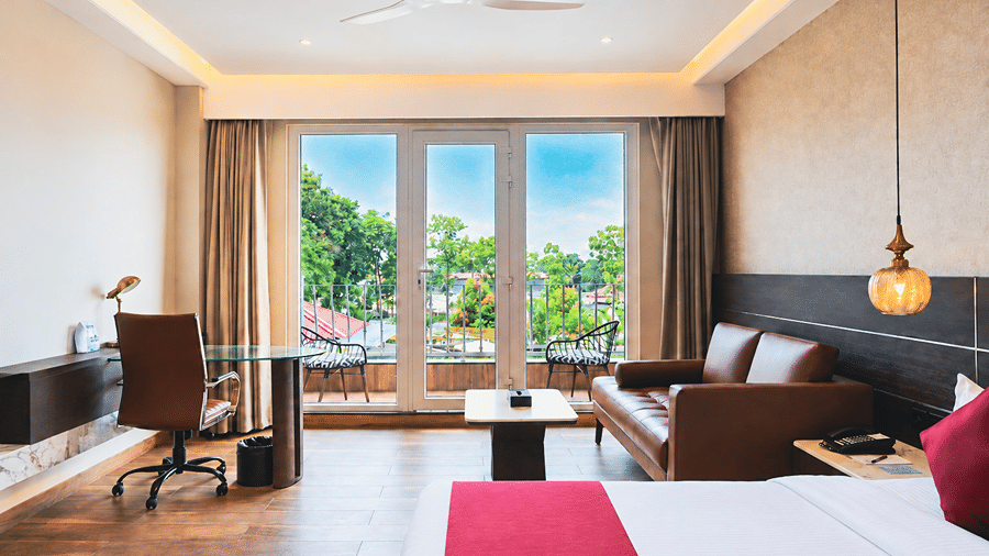 Semi-Suite 1