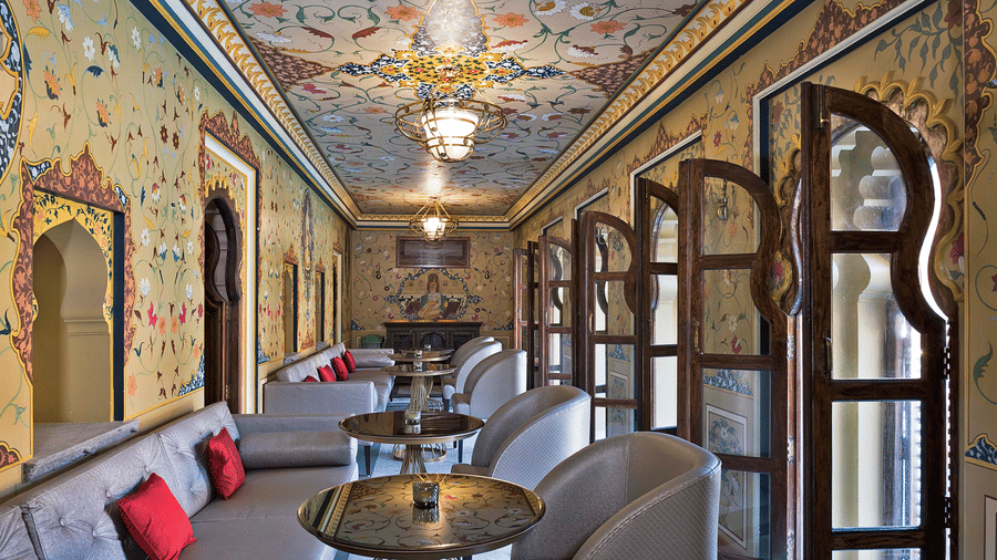 gogunda-palace-dining-bouganvillea-bar-06