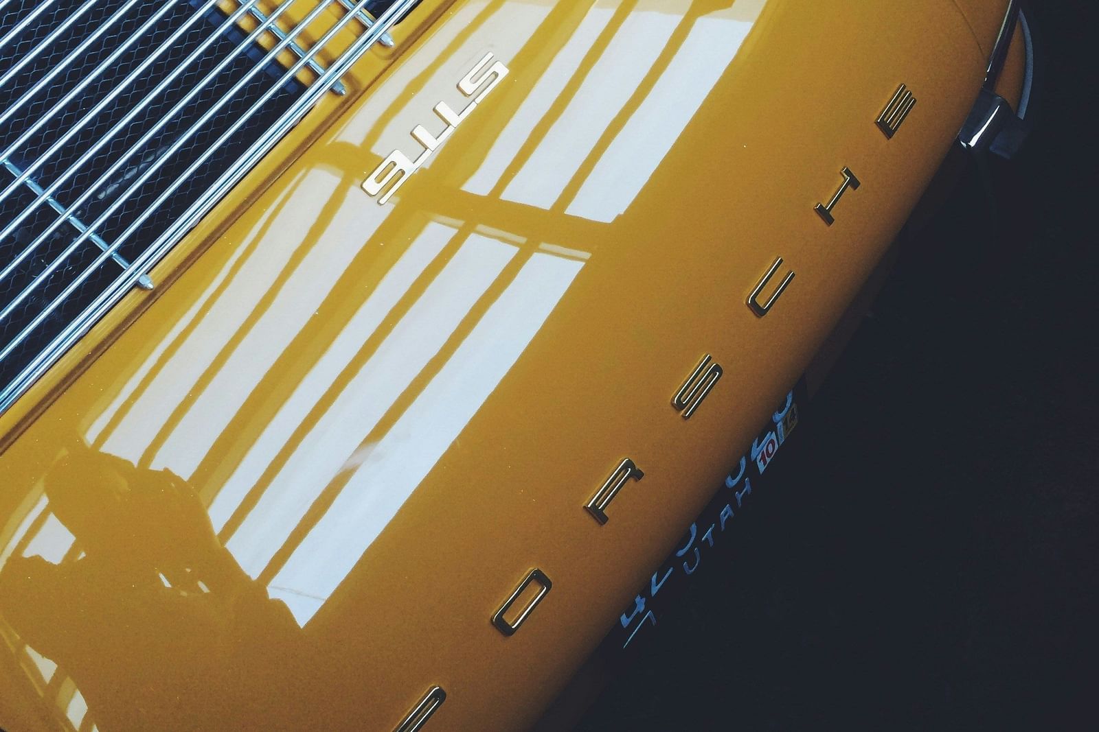 an image of  a car 