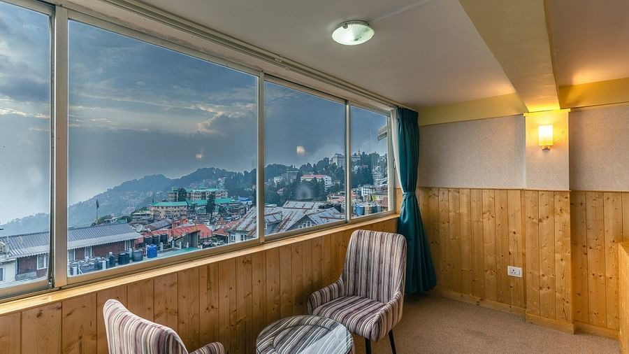JR SUITE ROOM WITH VIEW (Large)