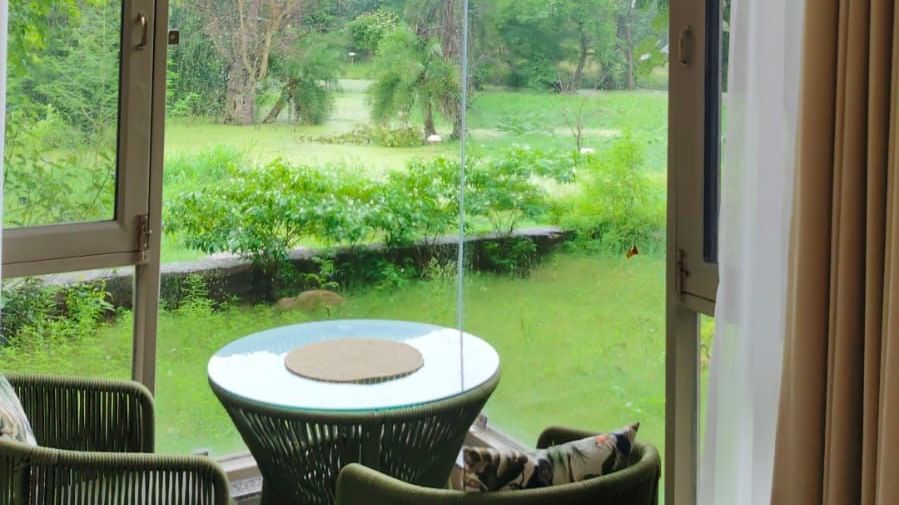IG Grid - Rooms - Sit Out - Interior