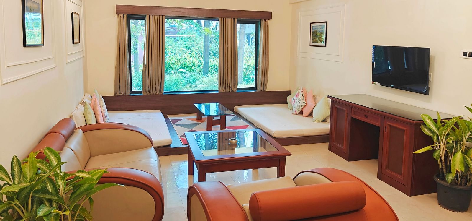 Executive Suite (3)