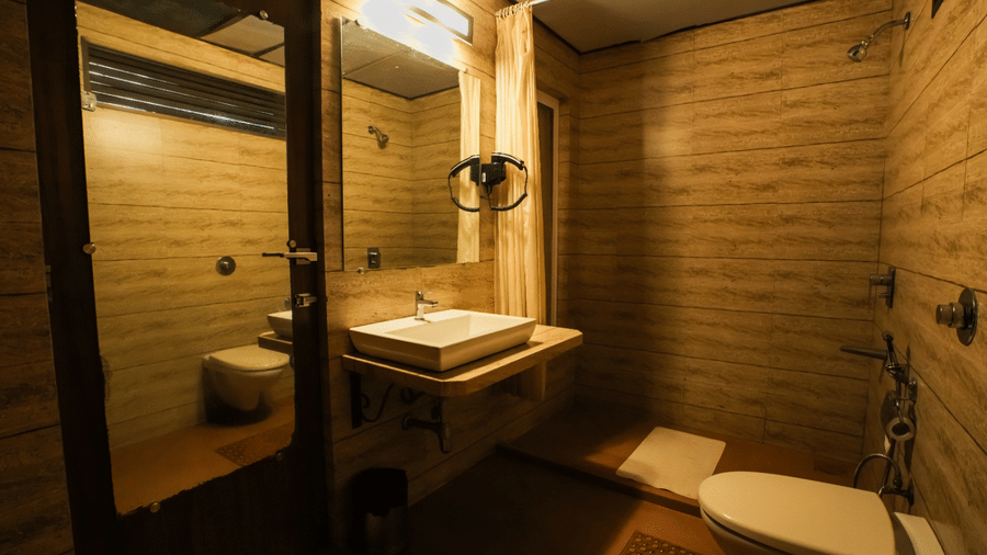 WhatsApp Image 2025-10-28 at 4.44.31 PM (1)