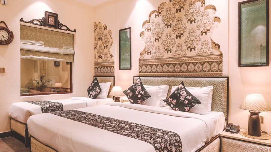 Bed Room (Elegant Room)(1)