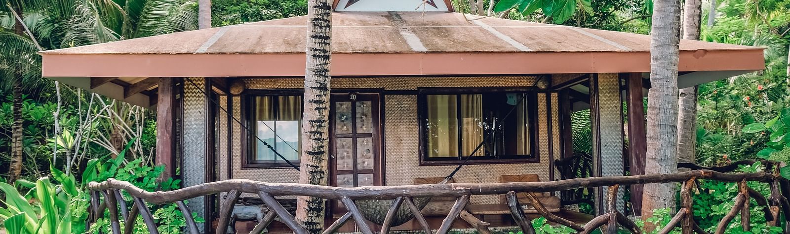 Deluxe Beach Villa 5