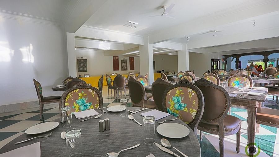 14 - Restaurant