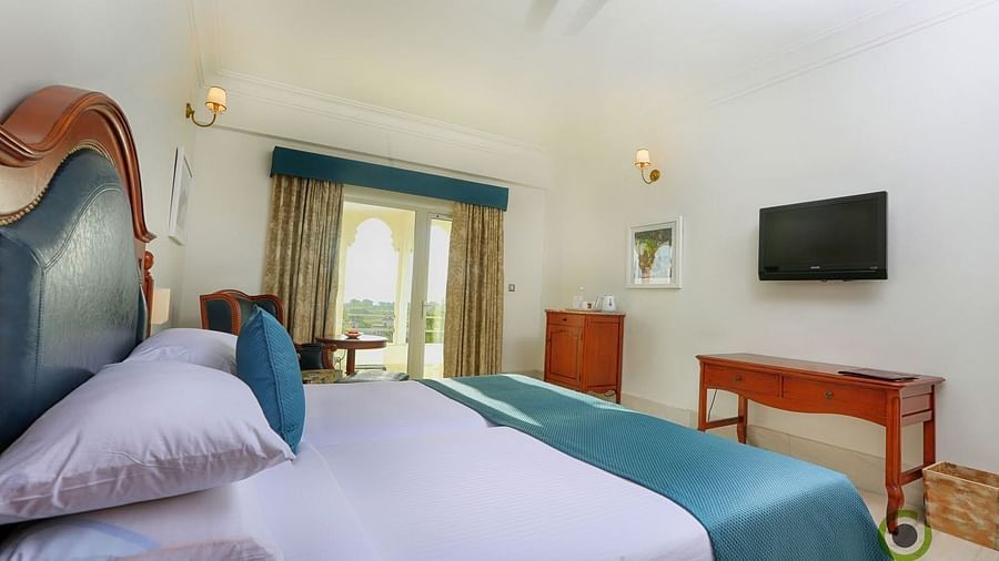 5 Room
