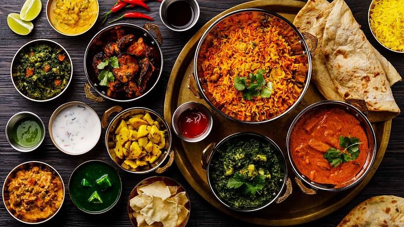 Best-North-Indian-Dishes-available-in-Hotel-Taksonz-Ludhiana