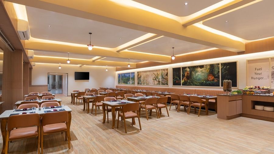 Dining1