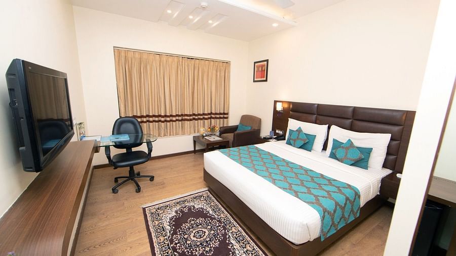 Executive Room Master Bed