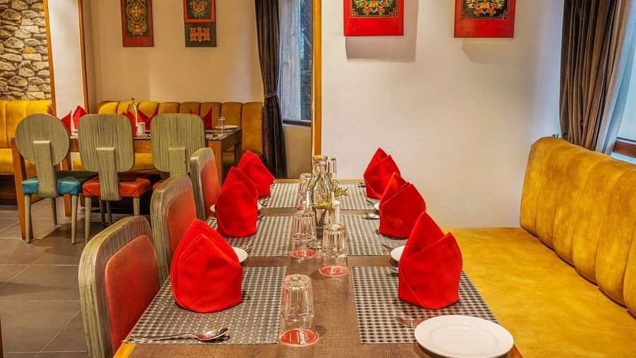 DINING 3