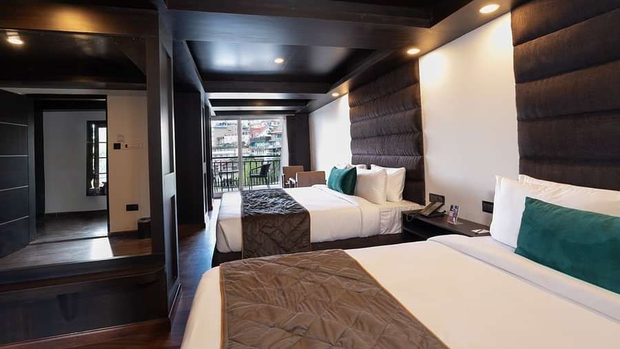 room west 6