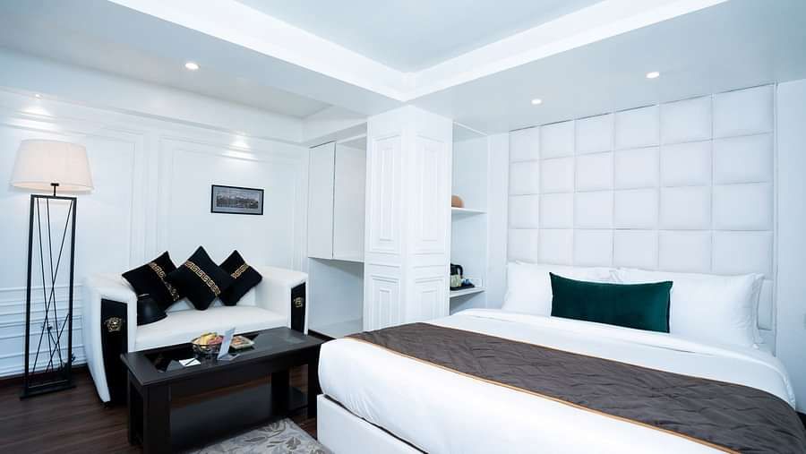 rooom west 3