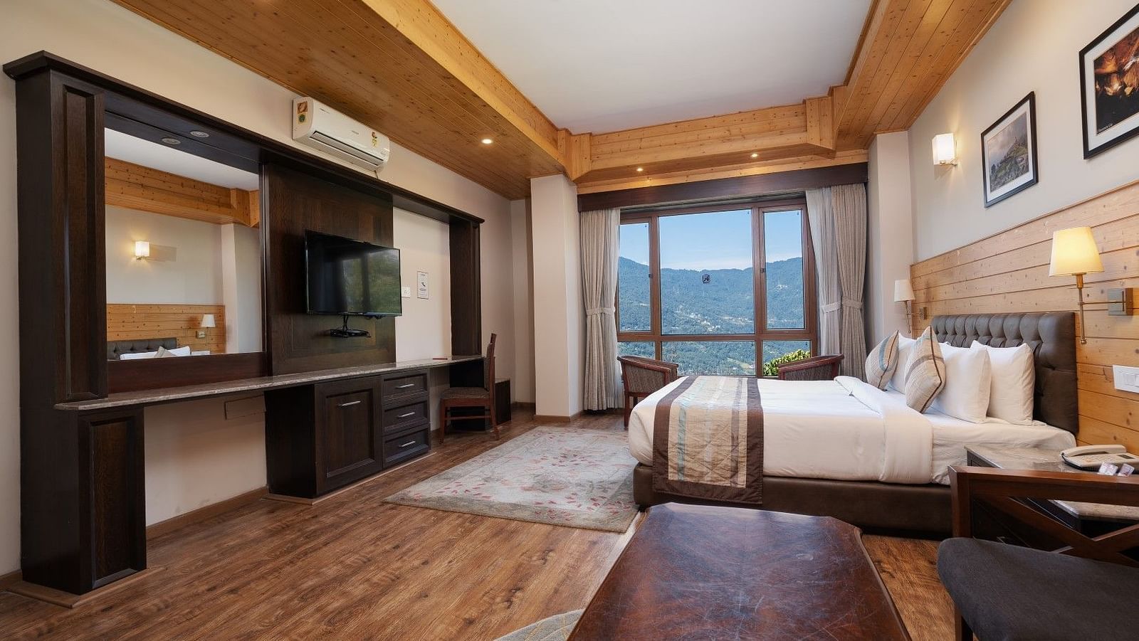 A room at Summit Alpine Abode with a double bed