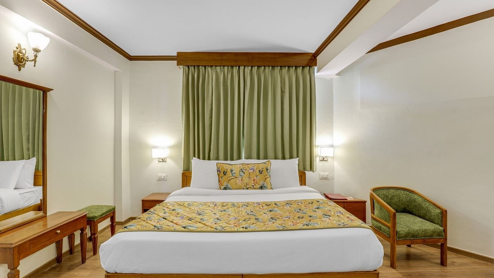 Deluxe Room at Summit Le Royale Hotel, Shimla2