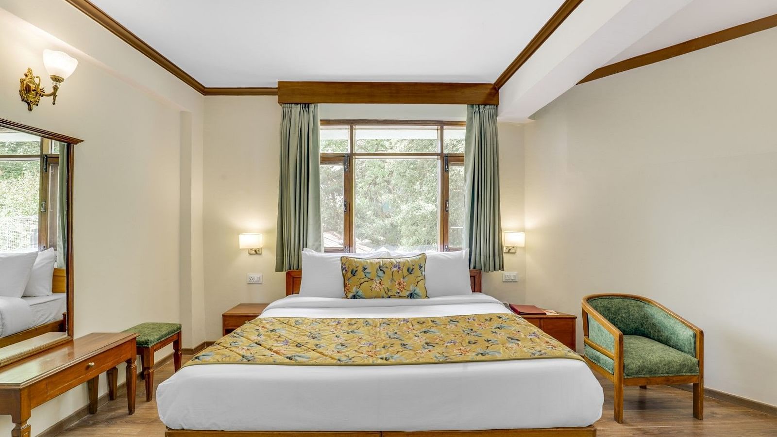 Deluxe Room at Summit Le Royale Hotel, Shimla3