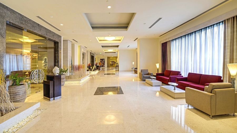 Lobby at Radisson Blu - Bengaluru Outer Ring Road 5