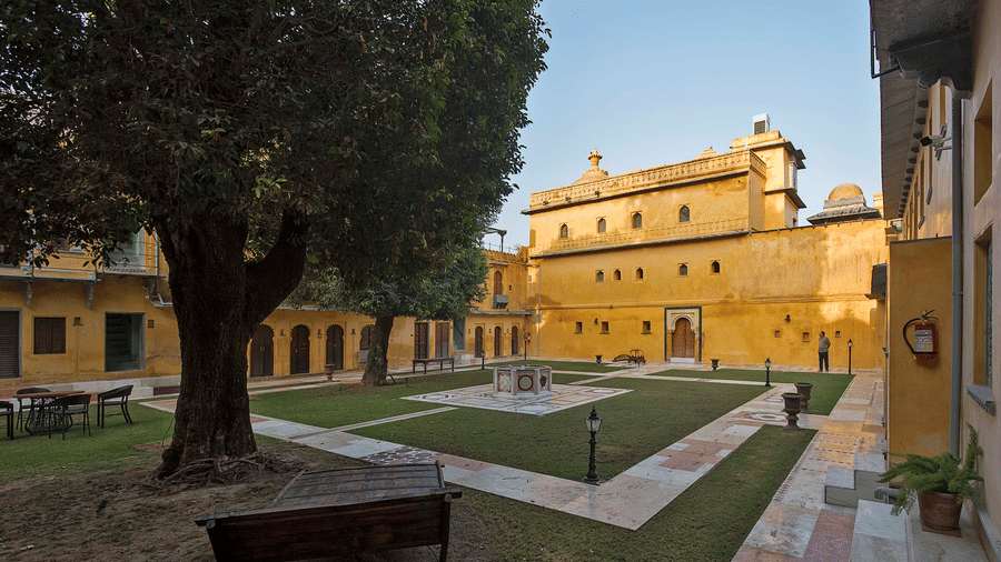 gogunda-palace-facade-12
