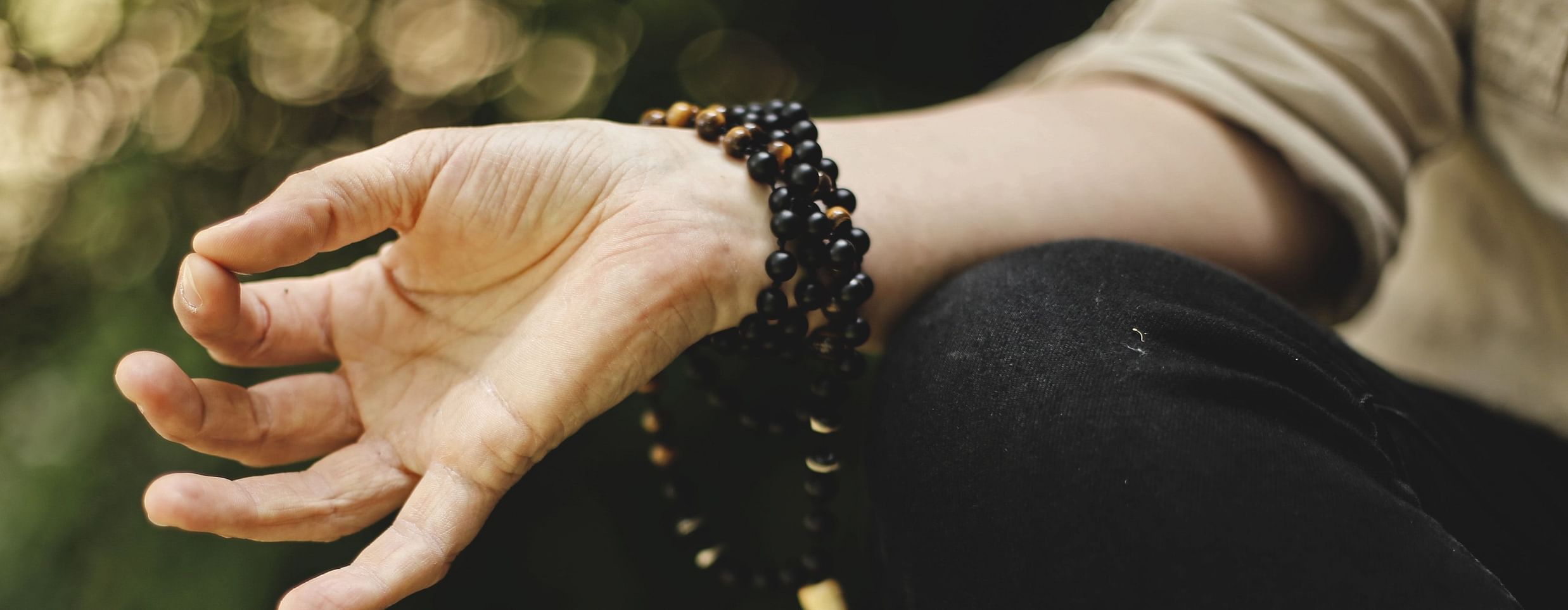 A person meditation 
