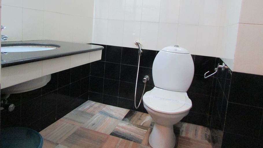 Hotel Mareena Regency, Kochi Kochi Bathroom Hotel Mareena Regency Cochin