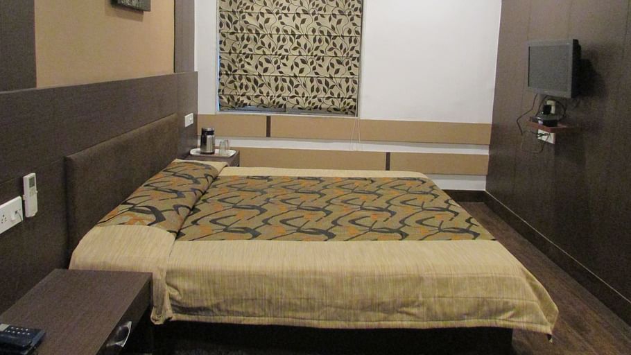 Hotel Swagath, Hazra Road, Kolkata Kolkata Executive AC Room Hotel Swagath Kolkata 3
