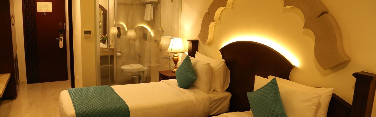 deluxe twin room at comfort inn sapphire, jaipur