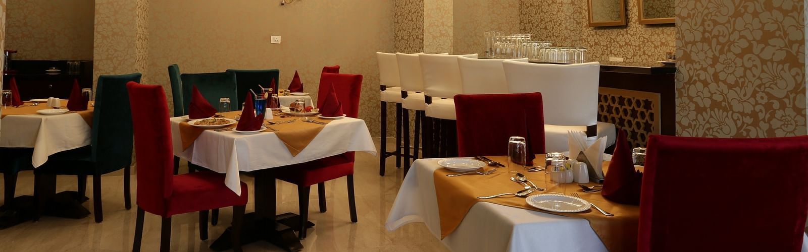 dining at the comfort inn sapphire, jaipur