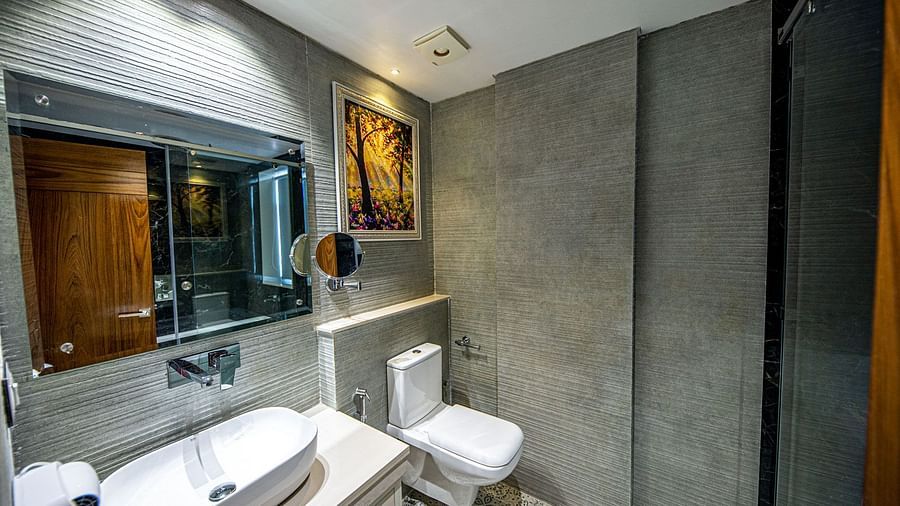 Elite Honeymoon Room-7