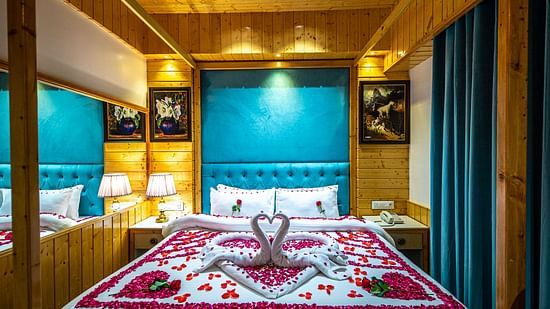 Elite Honeymoon Room-12