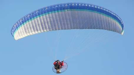 Ojaswi Himalayan Resort Nainital 1280px-Powered paragliding 1450620