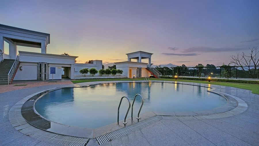 Swimming Pool at Hotel Royal Sarovar Portico Siliguri, Hotels in Silguri