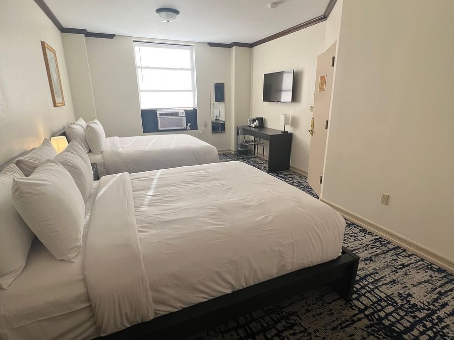 Gold, 2 Queen Beds