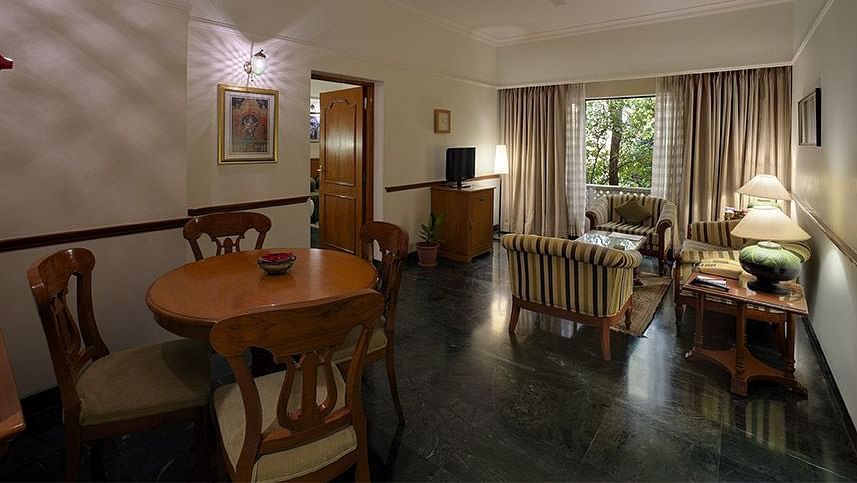 Pelican Suite-Livingroom
