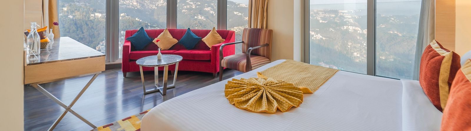 Panoramic Room